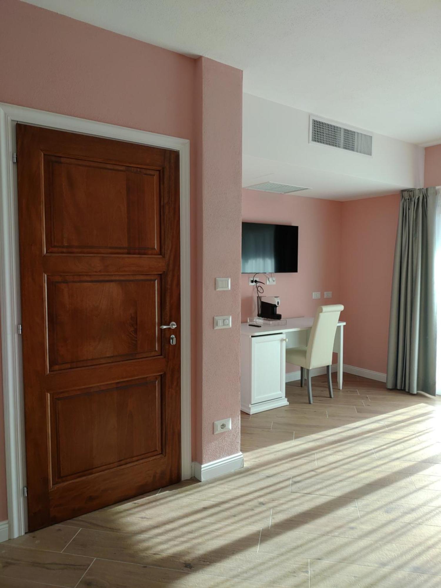 Rmaison Luxury Suites Olbia Exterior photo